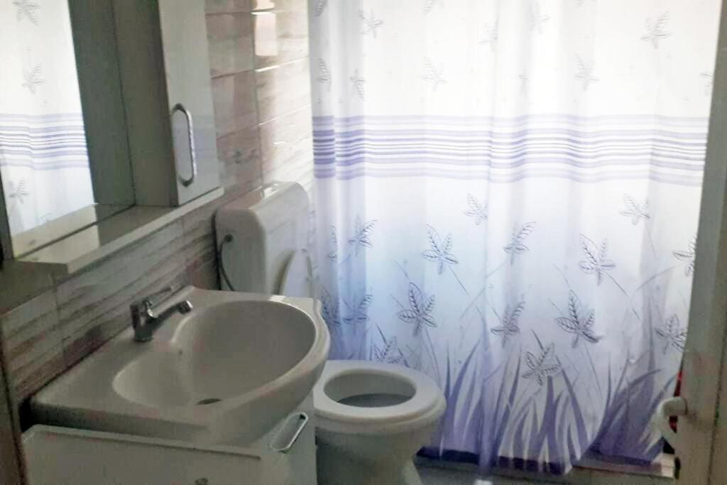 Lovely 1 Bedroom Within Walking Distance, Views Peje Ngoại thất bức ảnh